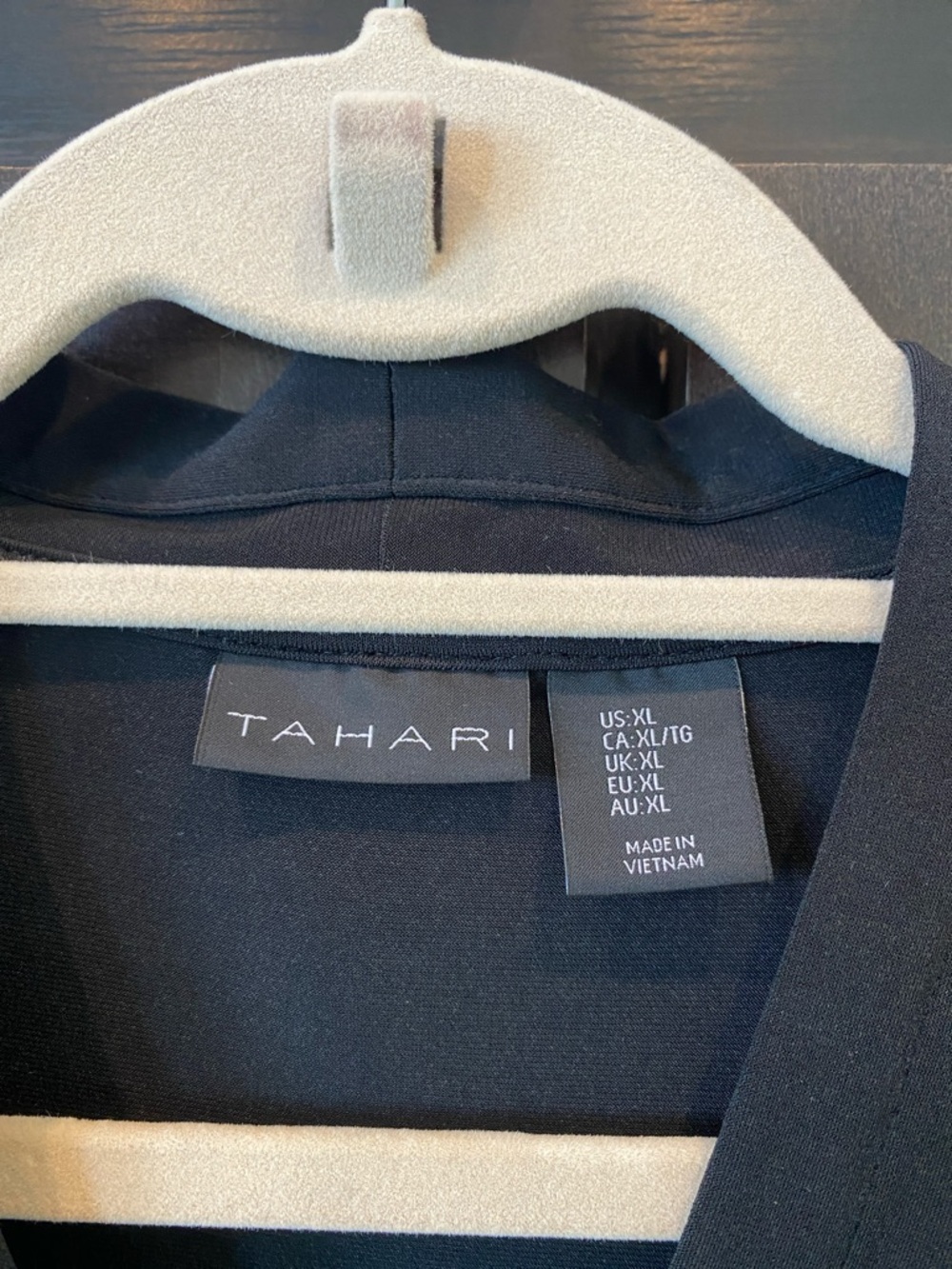 Tahari Black Sleeveless V-Neck Cami - Picture 3 of 3